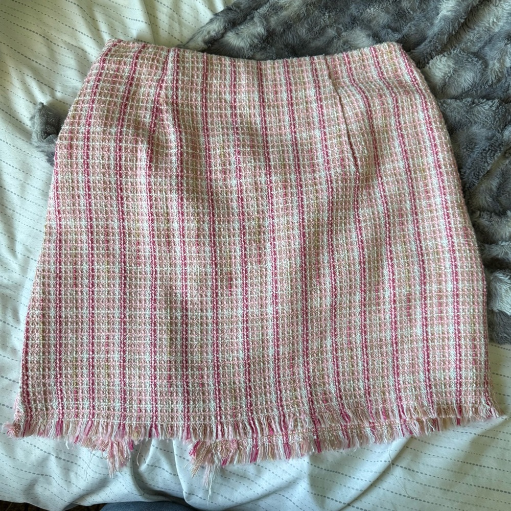 Francesca's Collections Pink and White Tweed Skirt Valentine’s Day - Picture 3 of 5